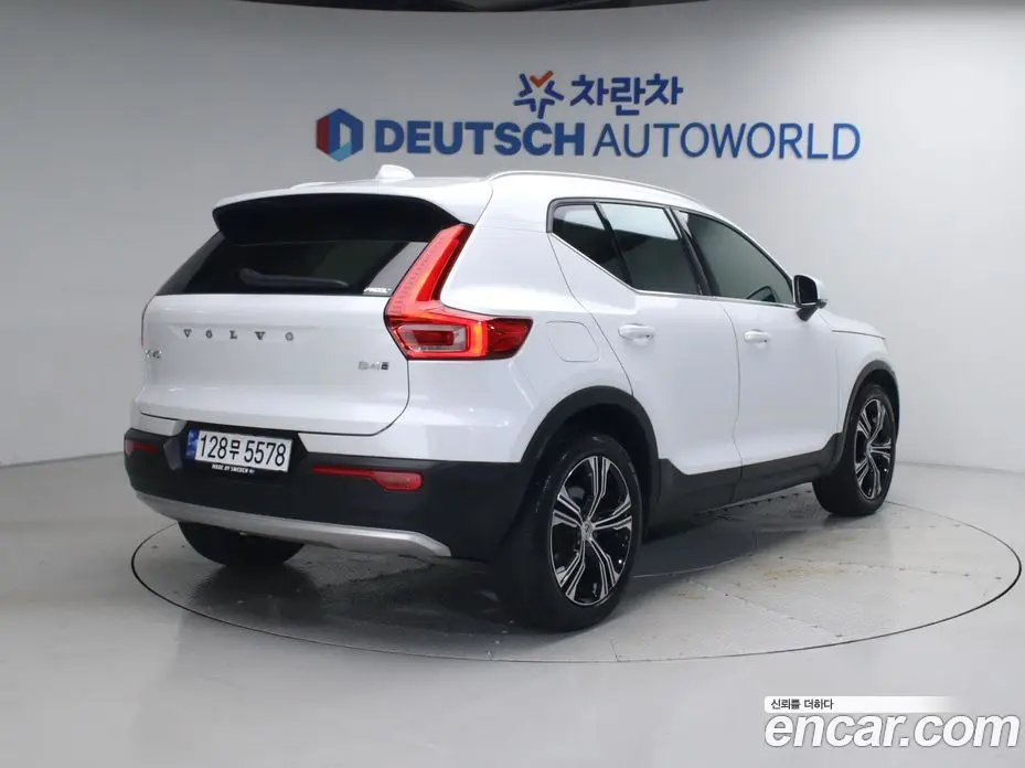 Volvo XC40 2020 2.0 автомат (гидро), фото 3
