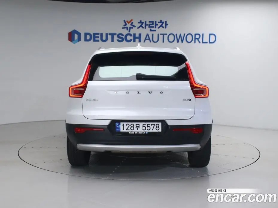Volvo XC40 2020 2.0 автомат (гидро), фото 5