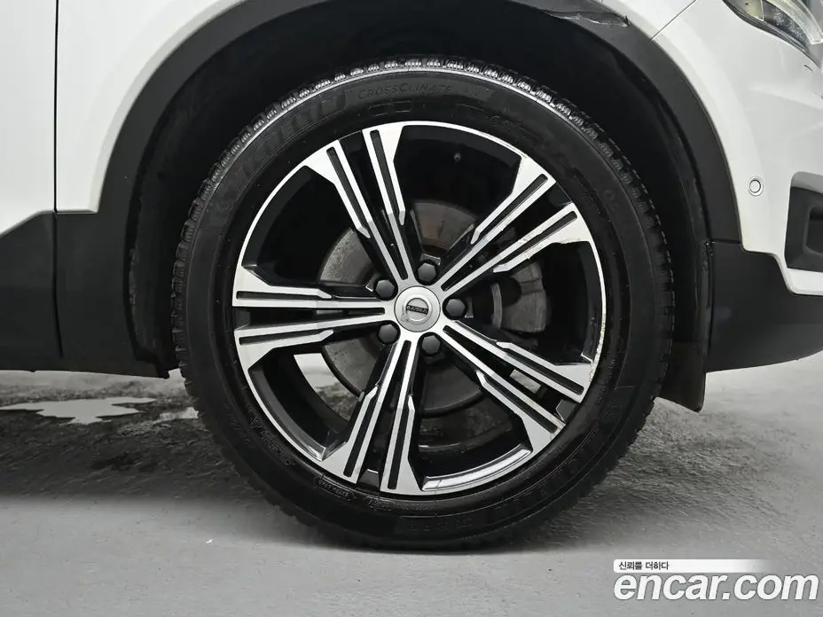 Volvo XC40 2020 2.0 автомат (гидро), фото 10