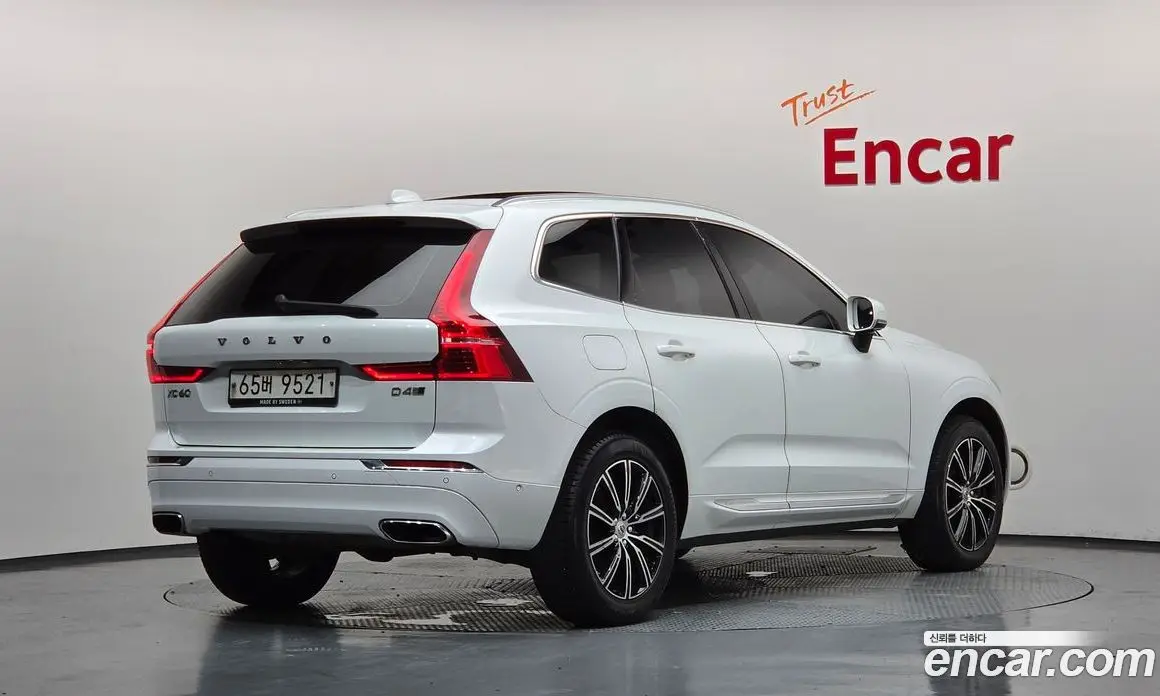 Volvo XC60 2017 2.0 автомат (гидро), фото 2 Volvo XC60 2017 2.0 автомат (гидро), фото 2