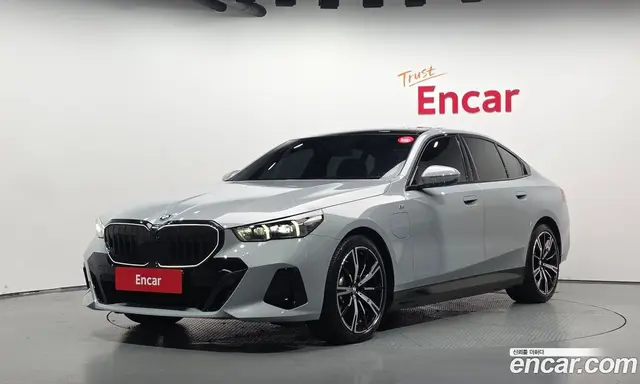 BMW 5 серия, 2025, 14 840 км