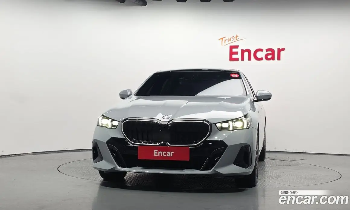 BMW 5 серия 2025 2.0 автомат (гидро), фото 3 BMW 5 серия 2025 2.0 автомат (гидро), фото 3