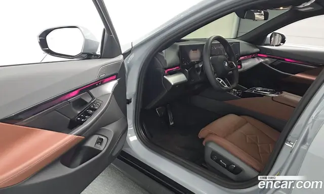 BMW 5 серия 2025 2.0 автомат (гидро), миниатюра 10 BMW 5 серия 2025 2.0 автомат (гидро), миниатюра 10