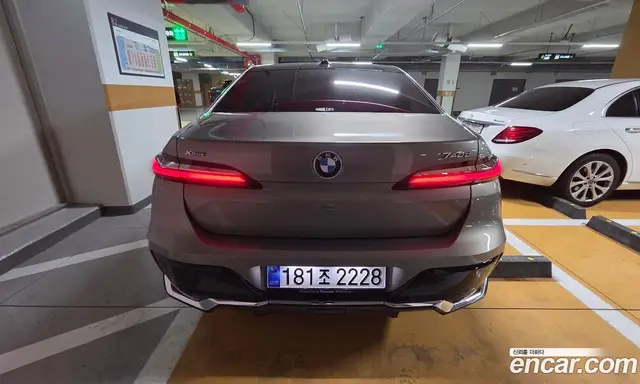 BMW 7 серия 2025 3.0 автомат (гидро), миниатюра 3