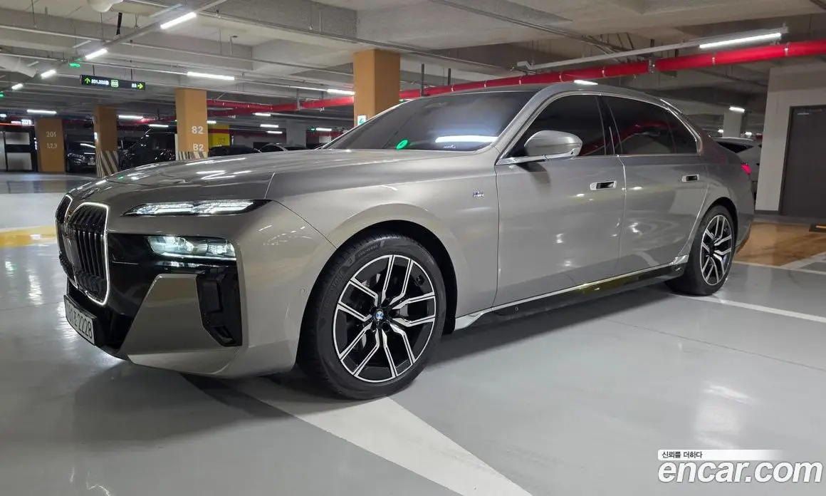 BMW 7 серия 2025 3.0 автомат (гидро), фото 6