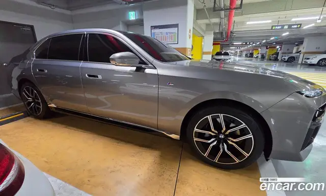 BMW 7 серия 2025 3.0 автомат (гидро), миниатюра 9