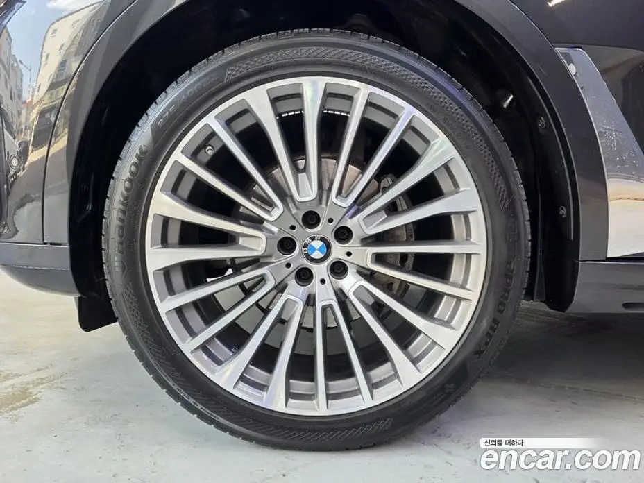 BMW X7 2022 3.0 автомат (гидро), фото 7