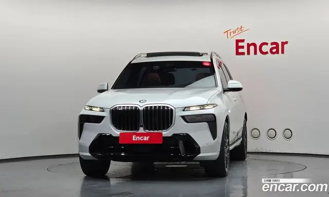 BMW X7 2025 3.0 автомат (гидро), миниатюра 3