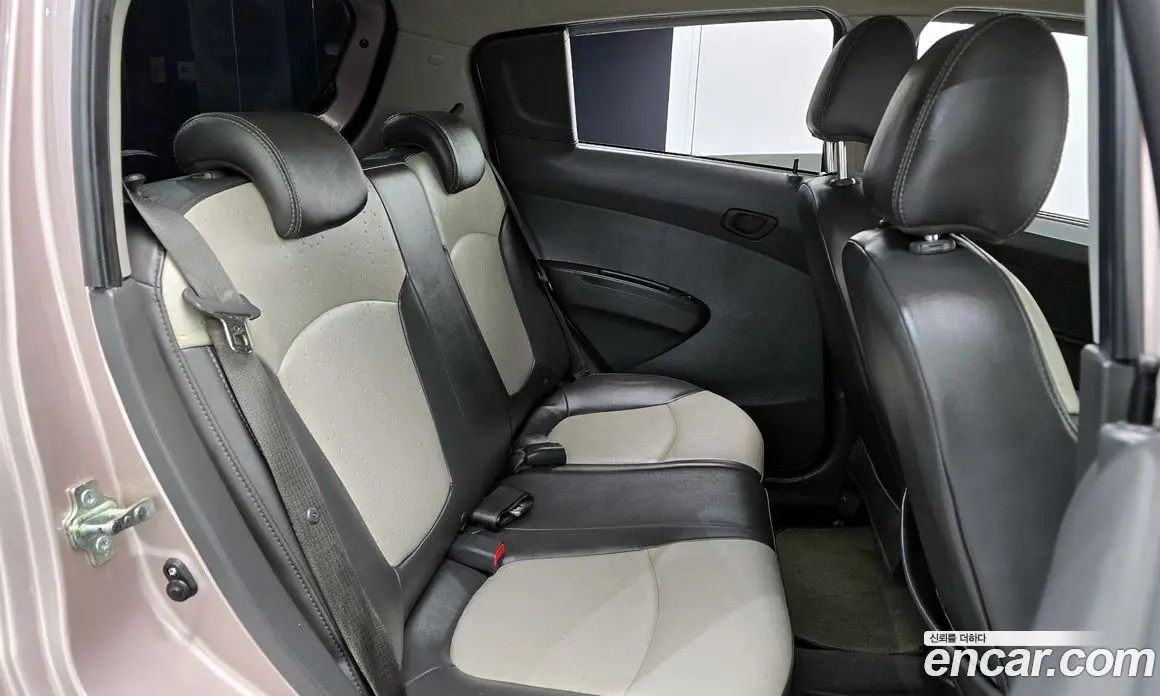 Chevrolet Spark 2011 1.0 автомат (гидро), фото 12