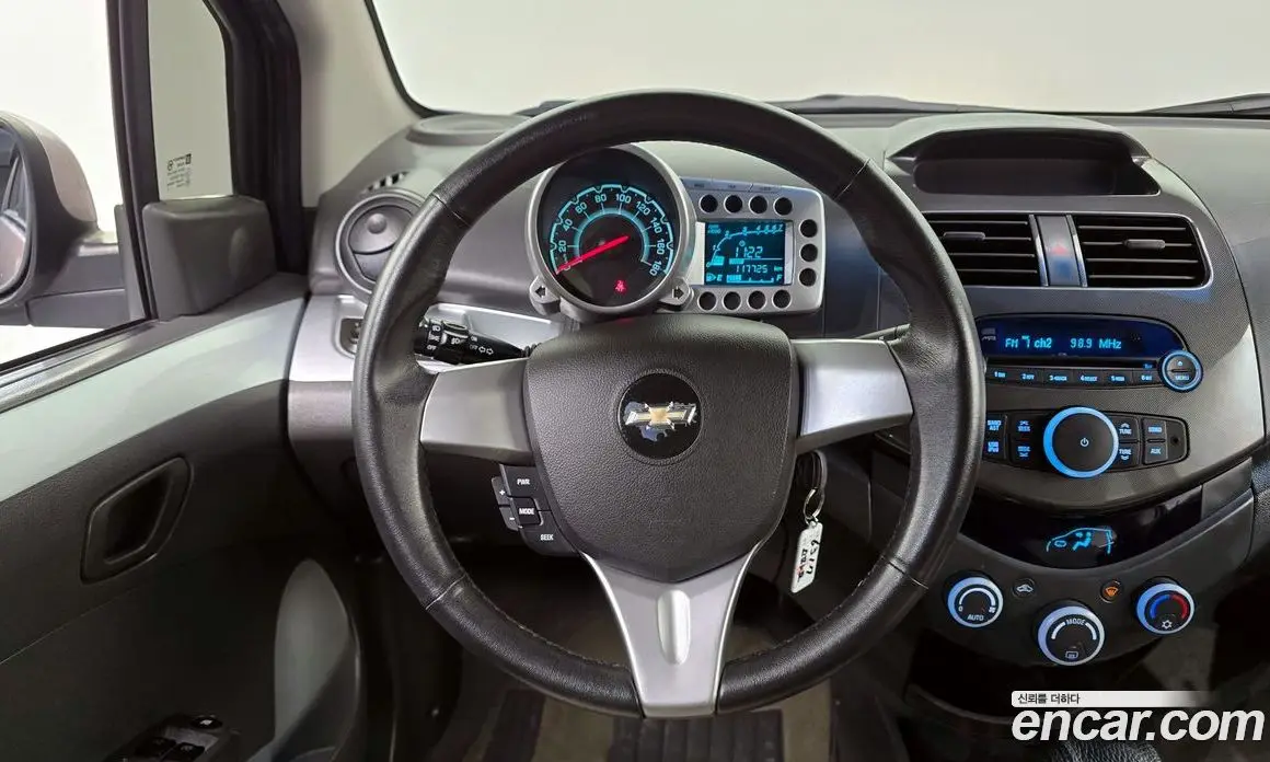 Chevrolet Spark 2011 1.0 автомат (гидро), фото 14