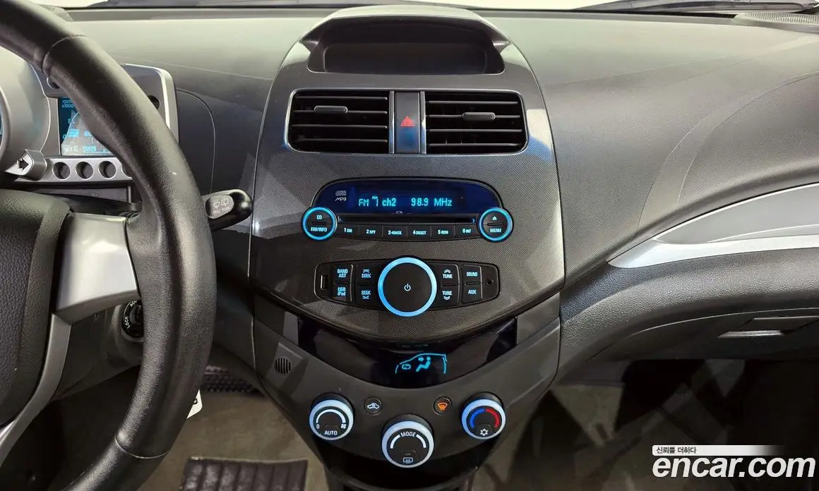 Chevrolet Spark 2011 1.0 автомат (гидро), фото 15