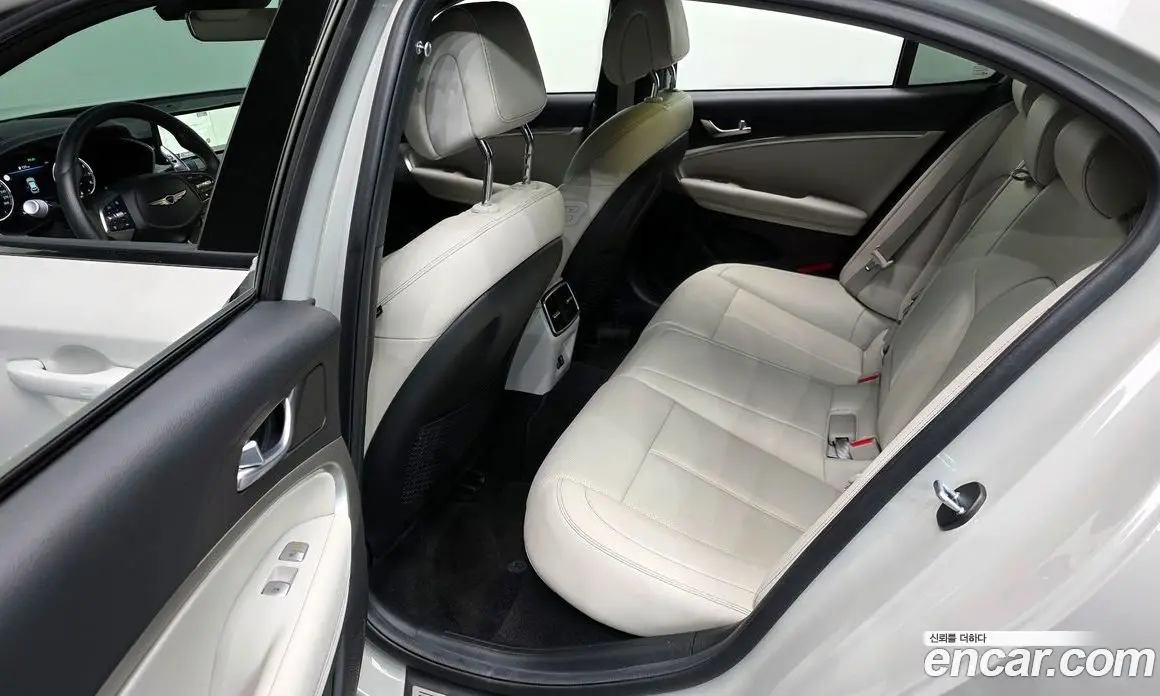 Genesis G70 2024 2.5 автомат (гидро), фото 12 Genesis G70 2024 2.5 автомат (гидро), фото 12