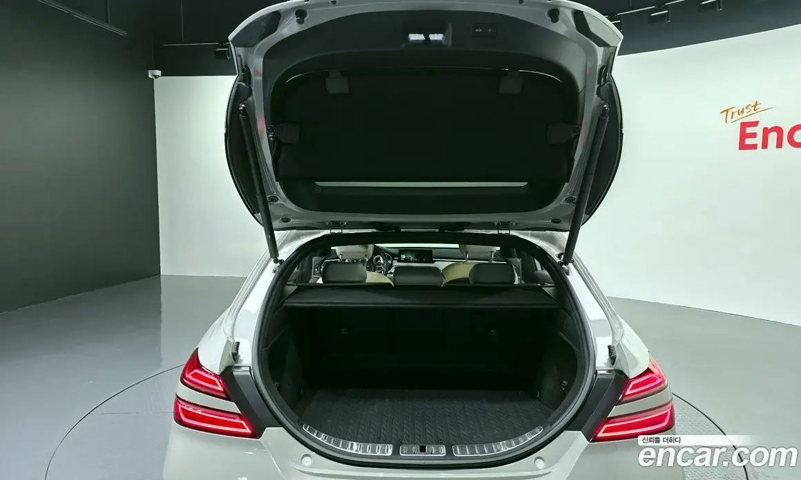 Genesis G70 2024 2.5 автомат (гидро), фото 20 Genesis G70 2024 2.5 автомат (гидро), фото 20
