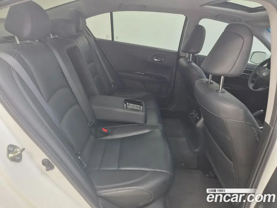 Honda Accord 2017 2.4 автомат (гидро), фото 17 Honda Accord 2017 2.4 автомат (гидро), фото 17