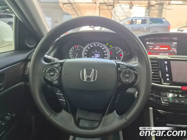 Honda Accord 2017 2.4 автомат (гидро), миниатюра 8 Honda Accord 2017 2.4 автомат (гидро), миниатюра 8