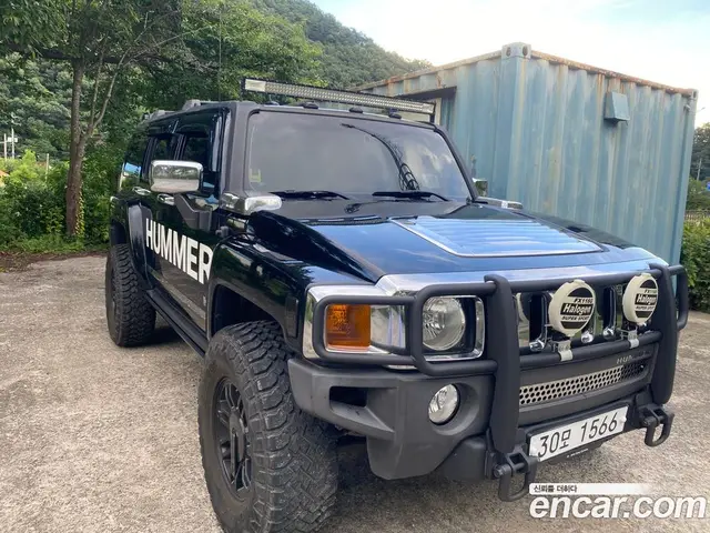 Hummer H3, 2005, 140 300 км