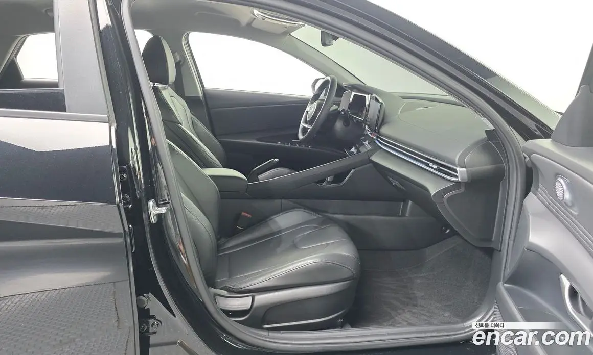 Hyundai Avante 2024 1.6 автомат (гидро), фото 10 Hyundai Avante 2024 1.6 автомат (гидро), фото 10