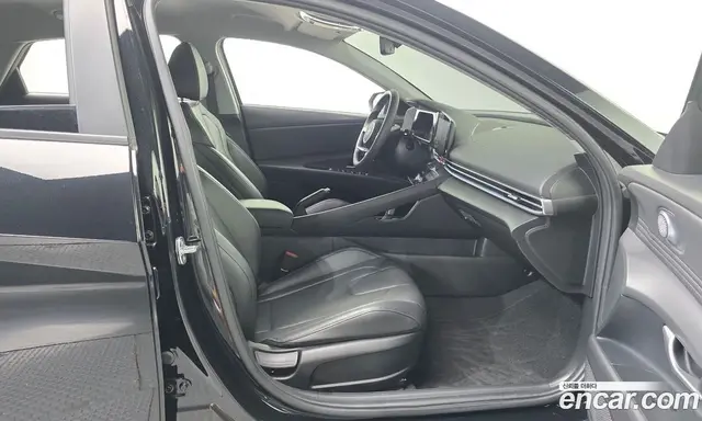 Hyundai Avante 2024 1.6 автомат (гидро), миниатюра 10 Hyundai Avante 2024 1.6 автомат (гидро), миниатюра 10
