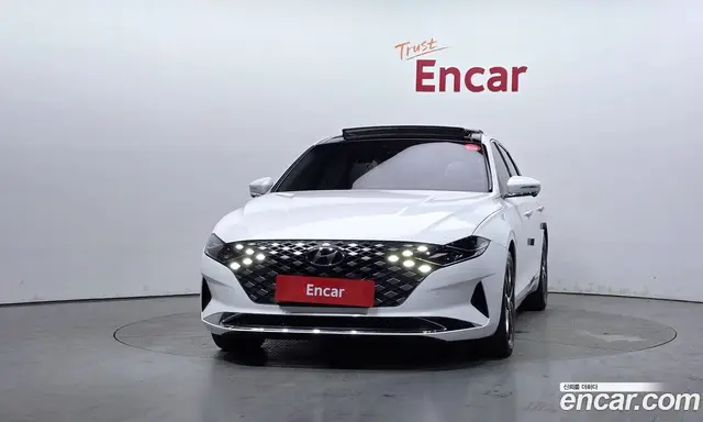 Hyundai Grandeur 2022 2.5 автомат (гидро), миниатюра 3 Hyundai Grandeur 2022 2.5 автомат (гидро), миниатюра 3