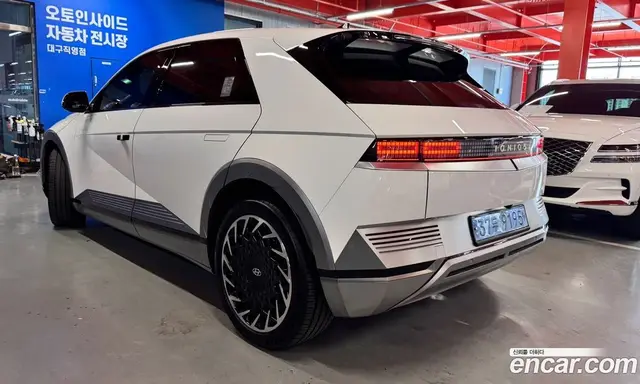 Hyundai Ioniq 5 2024 автомат (гидро), миниатюра 3