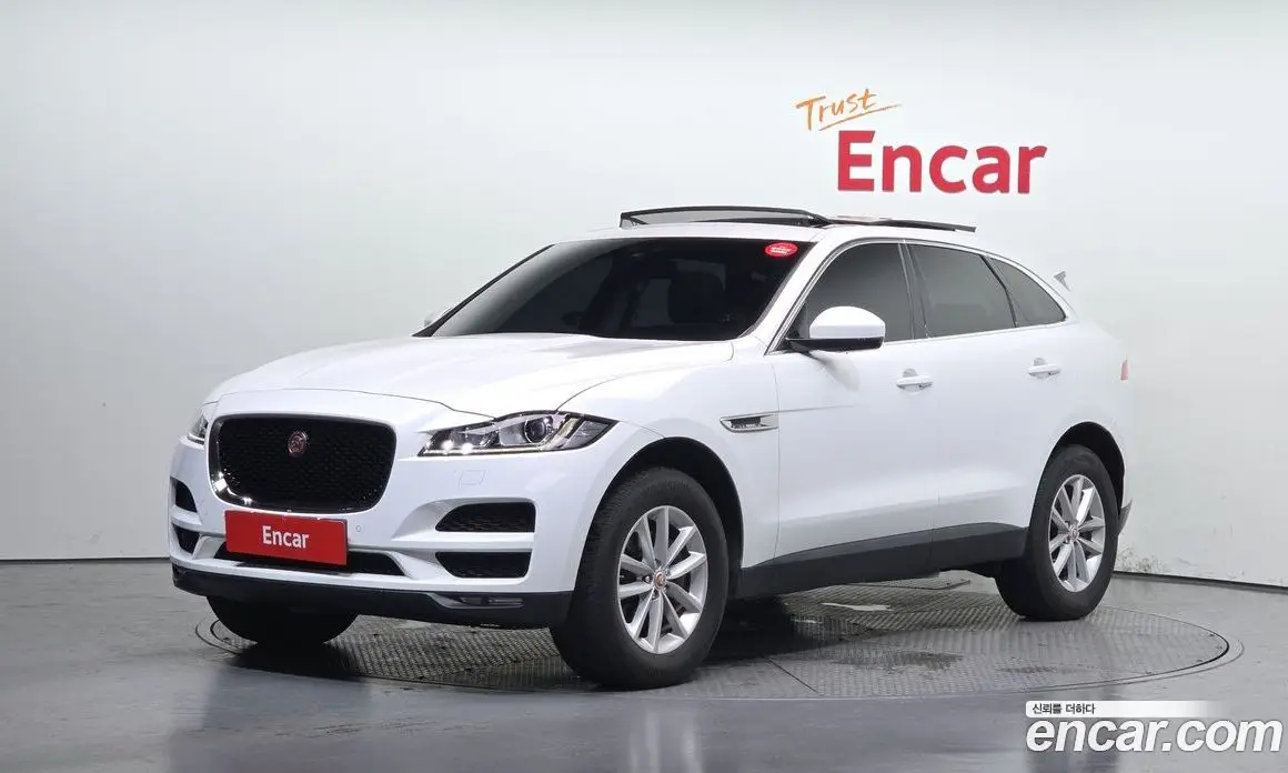 Jaguar F-Pace 2016 2.0 автомат (гидро), фото 1 Jaguar F-Pace 2016 2.0 автомат (гидро), фото 1