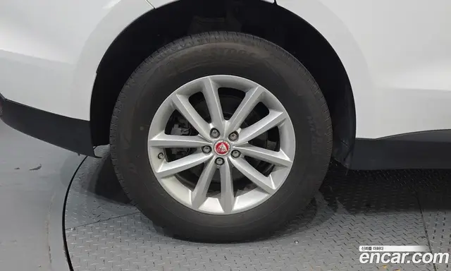 Jaguar F-Pace 2016 2.0 автомат (гидро), миниатюра 5 Jaguar F-Pace 2016 2.0 автомат (гидро), миниатюра 5