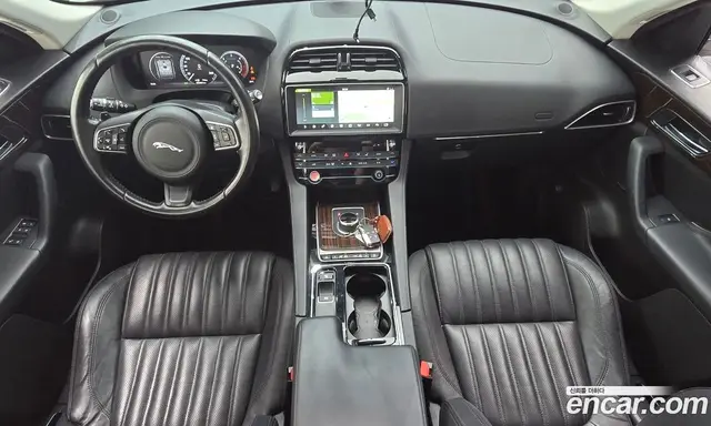 Jaguar F-Pace 2016 2.0 автомат (гидро), миниатюра 7 Jaguar F-Pace 2016 2.0 автомат (гидро), миниатюра 7