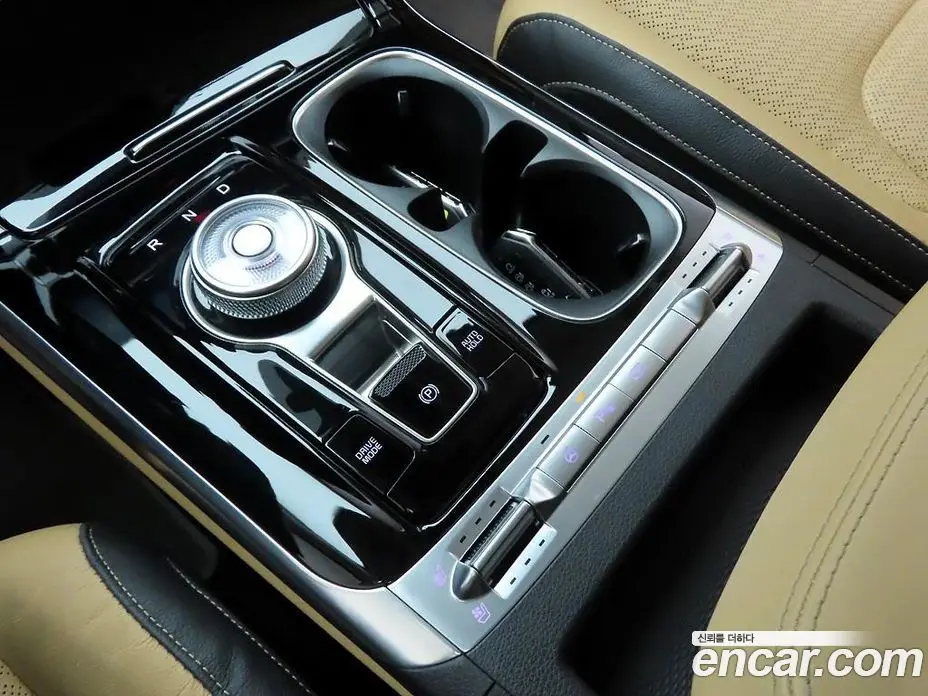 Kia Carnival 2022 3.5 автомат (гидро), фото 10 Kia Carnival 2022 3.5 автомат (гидро), фото 10
