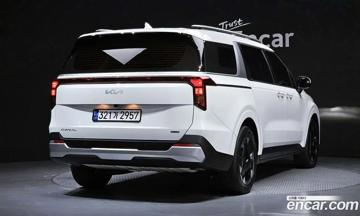 Kia Carnival 2025 1.6 автомат (гидро), фото 2 Kia Carnival 2025 1.6 автомат (гидро), фото 2