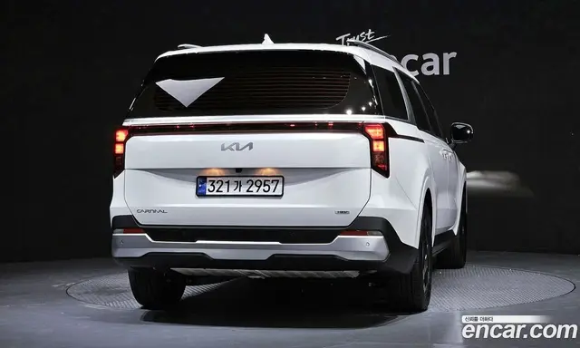 Kia Carnival 2025 1.6 автомат (гидро), миниатюра 4 Kia Carnival 2025 1.6 автомат (гидро), миниатюра 4