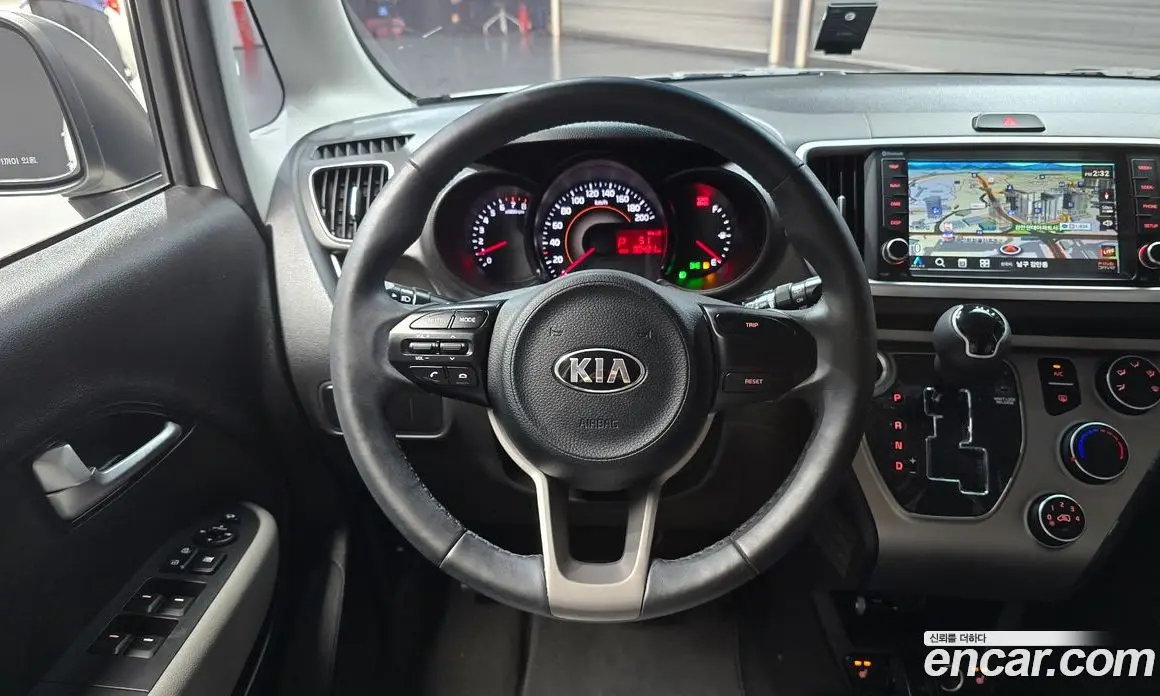 Kia Ray 2018 1.0 автомат (гидро), фото 12