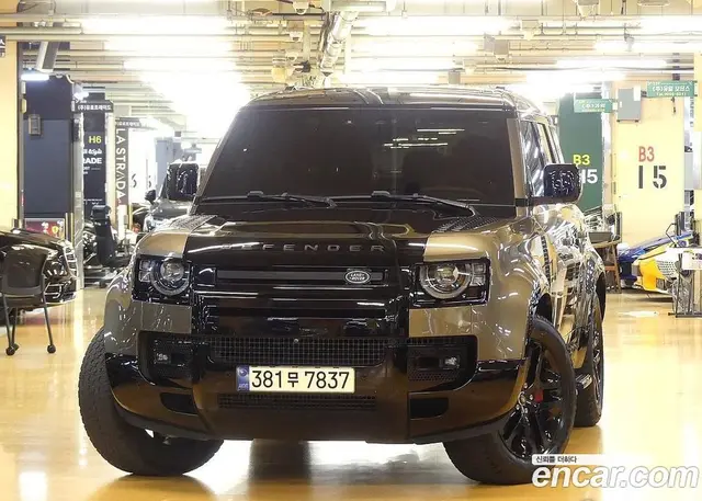 Land Rover Defender, 2023, 22 670 км