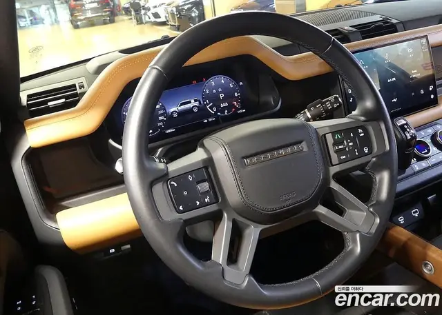 Land Rover Defender 2023 3.0 автомат (гидро), миниатюра 12