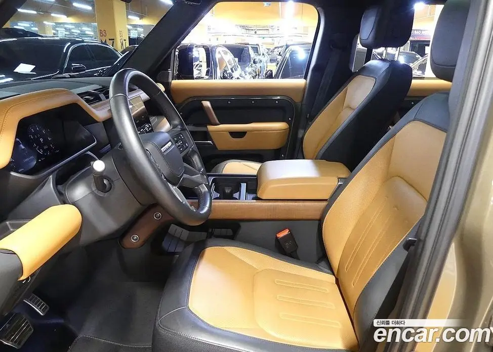 Land Rover Defender 2023 3.0 автомат (гидро), фото 8
