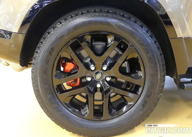 Land Rover Defender 2023 3.0 автомат (гидро), миниатюра 9