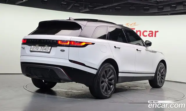 Land Rover Range Rover Velar 2018 2.0 автомат (гидро), миниатюра 2 Land Rover Range Rover Velar 2018 2.0 автомат (гидро), миниатюра 2