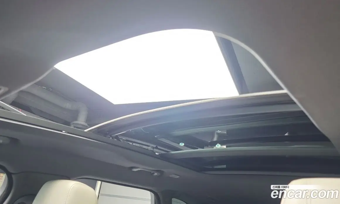 Land Rover Range Rover Velar 2018 2.0 автомат (гидро), фото 16 Land Rover Range Rover Velar 2018 2.0 автомат (гидро), фото 16