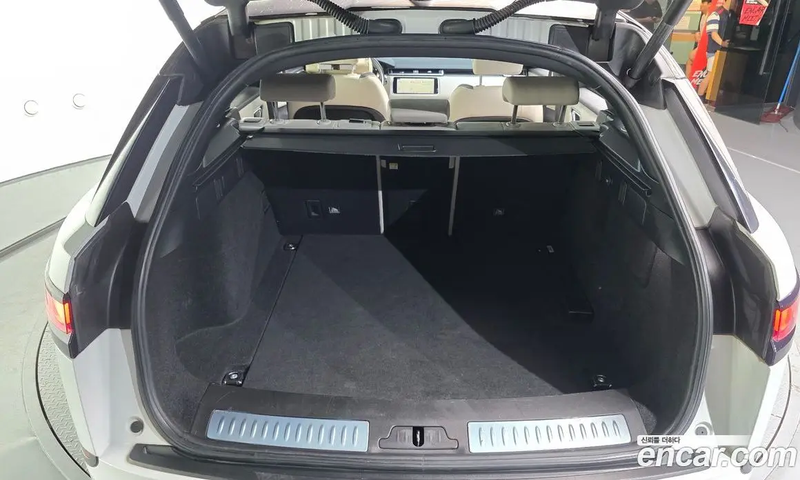 Land Rover Range Rover Velar 2018 2.0 автомат (гидро), фото 20 Land Rover Range Rover Velar 2018 2.0 автомат (гидро), фото 20