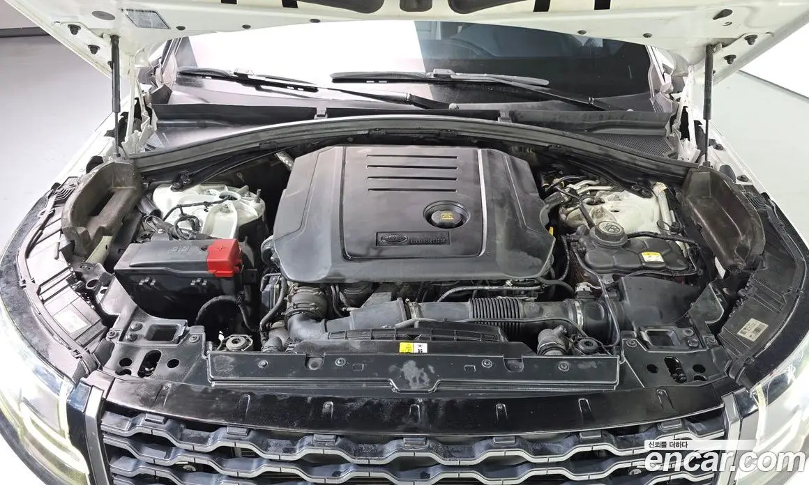 Land Rover Range Rover Velar 2018 2.0 автомат (гидро), фото 6 Land Rover Range Rover Velar 2018 2.0 автомат (гидро), фото 6