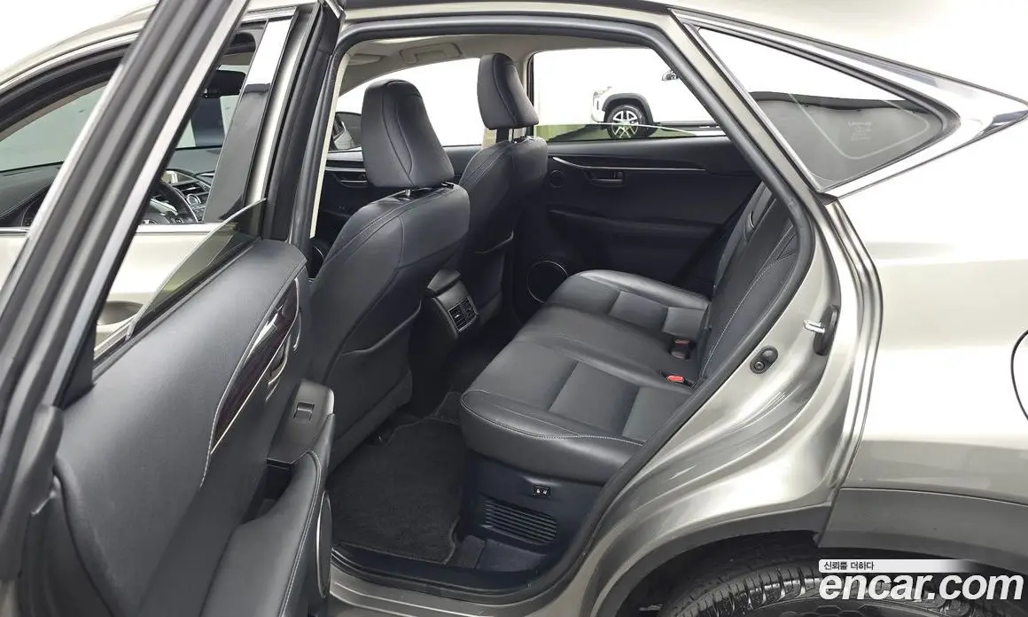 Lexus NX 2015 2.0 автомат (гидро), фото 11
