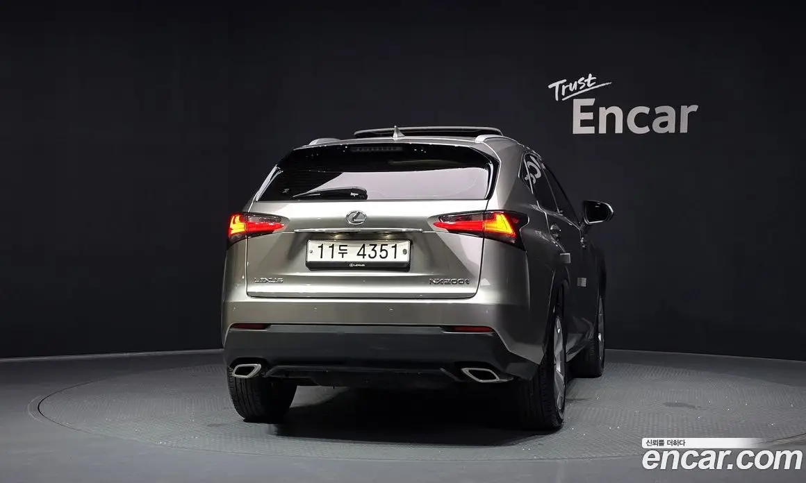 Lexus NX 2015 2.0 автомат (гидро), фото 4