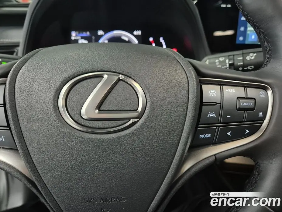 Lexus UX 2025 2.0 автомат (вариатор), фото 18