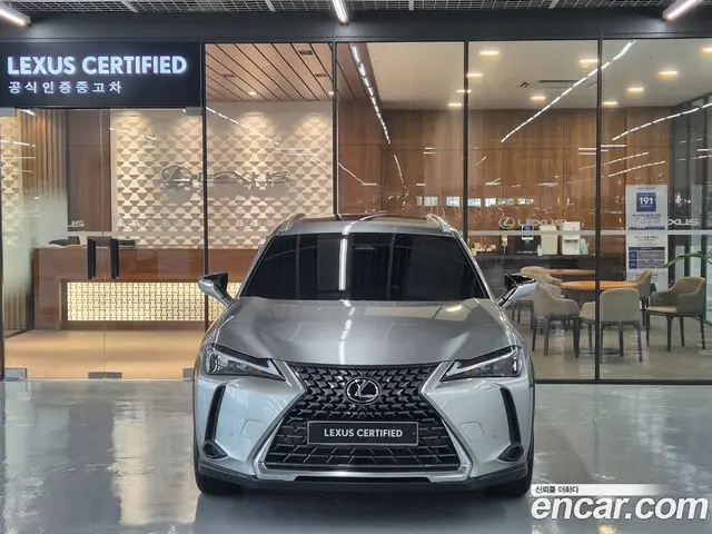Lexus UX 2025 2.0 автомат (вариатор), миниатюра 3
