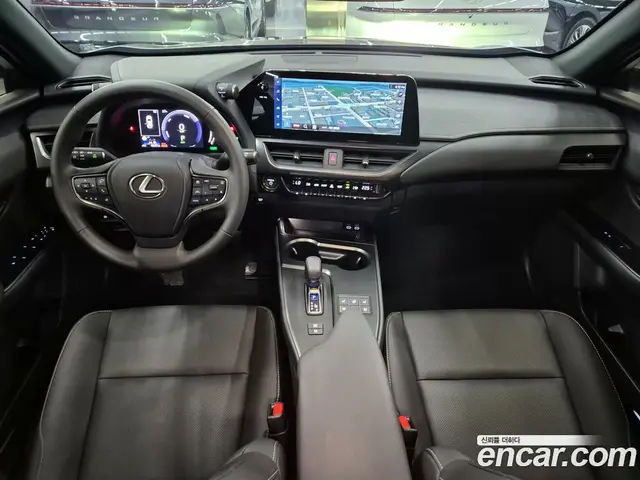 Lexus UX 2025 2.0 автомат (вариатор), миниатюра 7