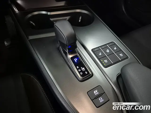Lexus UX 2025 2.0 автомат (вариатор), миниатюра 9