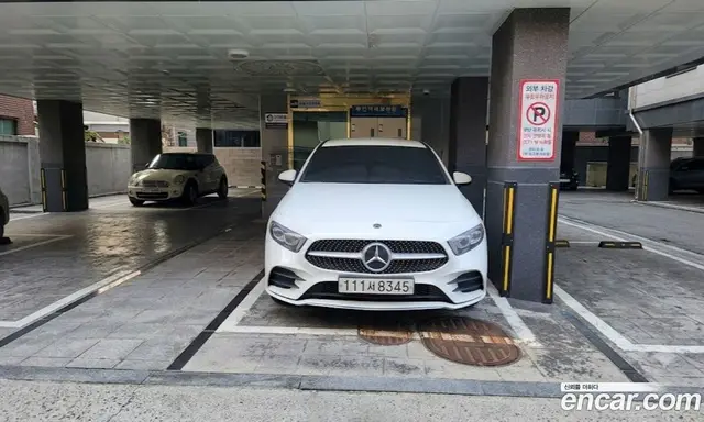 Mercedes-Benz A-Class 2020 2.0 автомат (гидро), миниатюра 3 Mercedes-Benz A-Class 2020 2.0 автомат (гидро), миниатюра 3