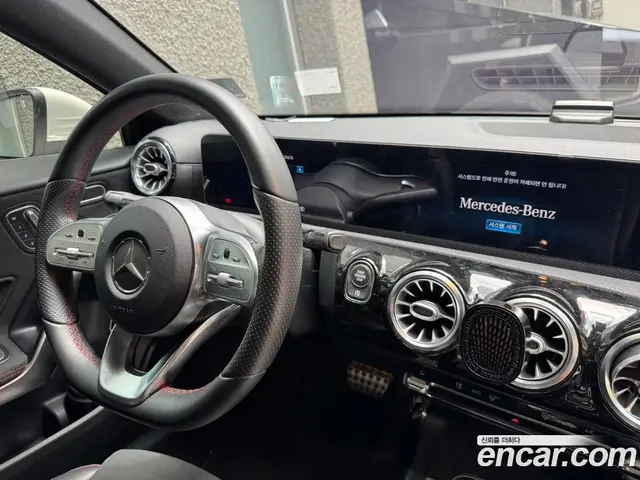 Mercedes-Benz A-Class 2020 2.0 автомат (гидро), миниатюра 5 Mercedes-Benz A-Class 2020 2.0 автомат (гидро), миниатюра 5