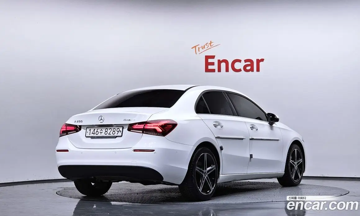 Mercedes-Benz A-Class 2020 2.0 автомат (гидро), фото 2 Mercedes-Benz A-Class 2020 2.0 автомат (гидро), фото 2