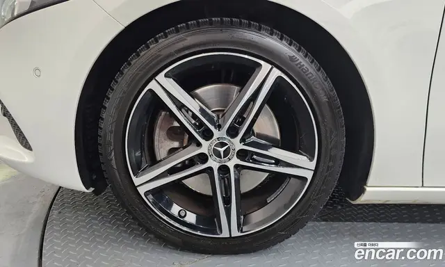 Mercedes-Benz A-Class 2020 2.0 автомат (гидро), миниатюра 5 Mercedes-Benz A-Class 2020 2.0 автомат (гидро), миниатюра 5