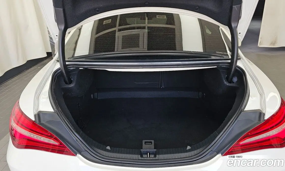 Mercedes-Benz CLA-Class 2017 2.0 автомат (гидро), фото 20 Mercedes-Benz CLA-Class 2017 2.0 автомат (гидро), фото 20